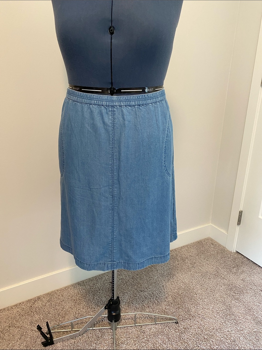J. Jill Light Blue Denim A-Line Skirt with Elastic Waist